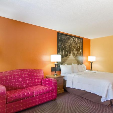 Americas Best Value Inn Darien Eksteriør bilde
