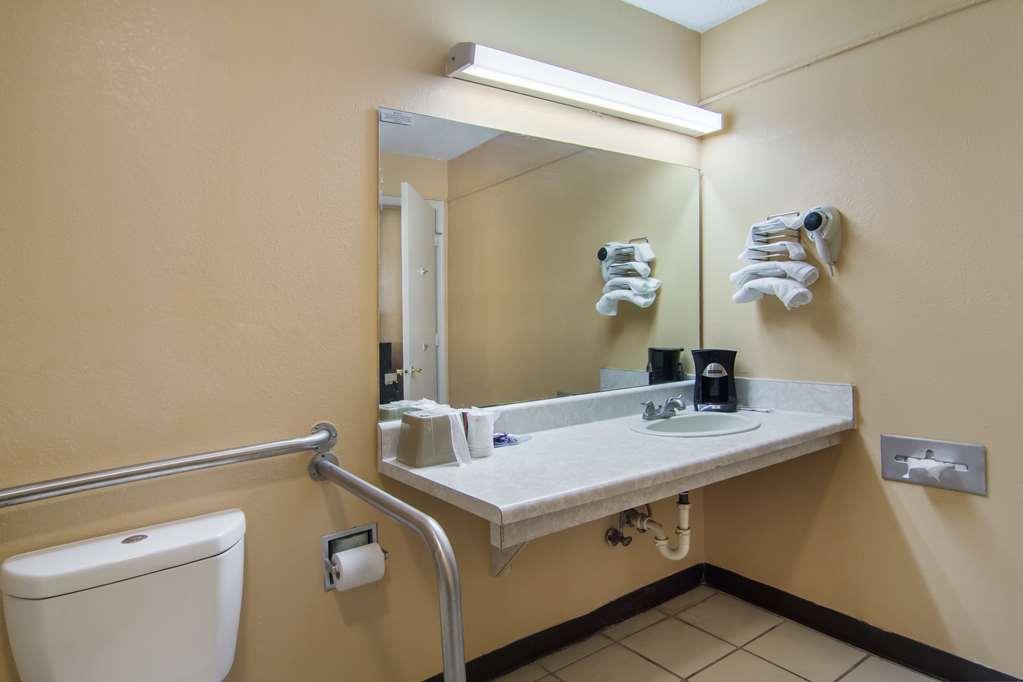 Americas Best Value Inn Darien Eksteriør bilde