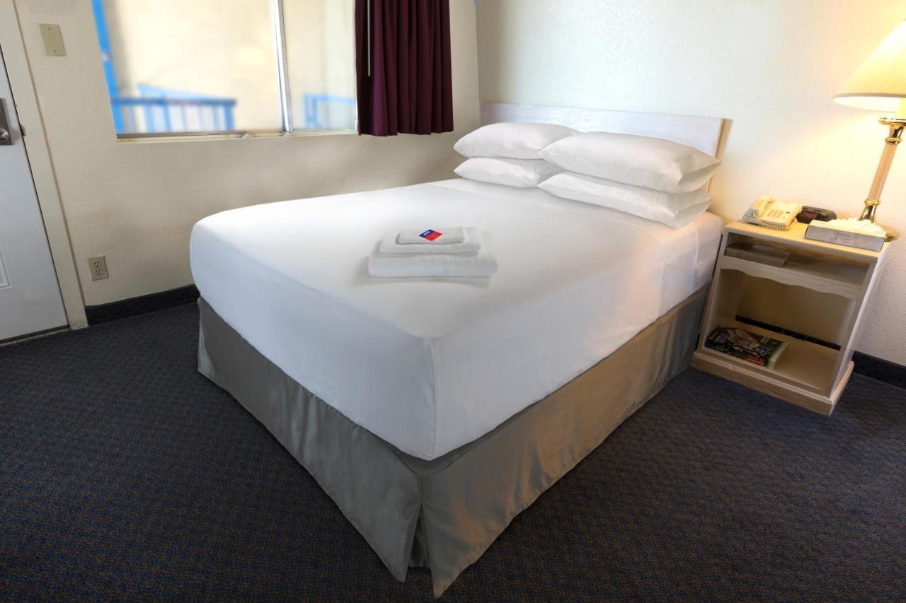 Americas Best Value Inn Darien Eksteriør bilde