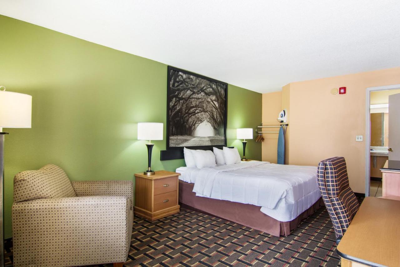 Americas Best Value Inn Darien Eksteriør bilde